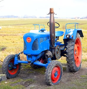 Tractor machine transport system