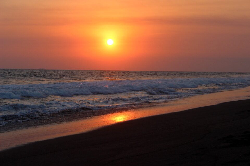 Body of water sand sea photo