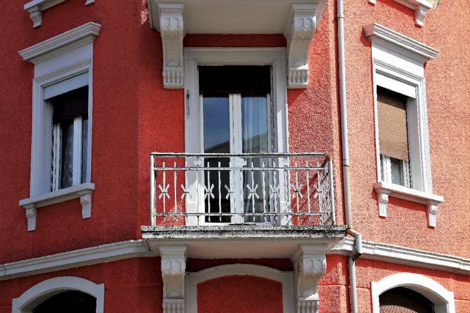 Facade building lake dusia