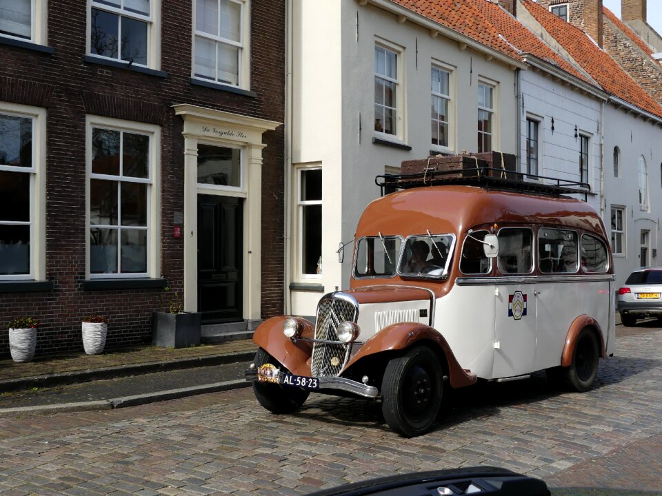 Vehicle history classic car
