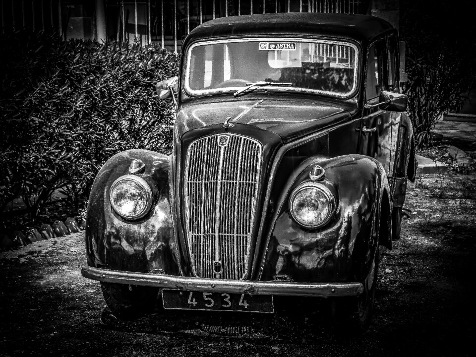 Old nostalgia headlight