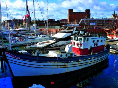 Transport pier port