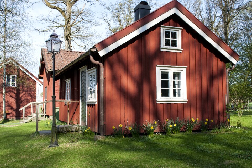 Red house old wood old house photo