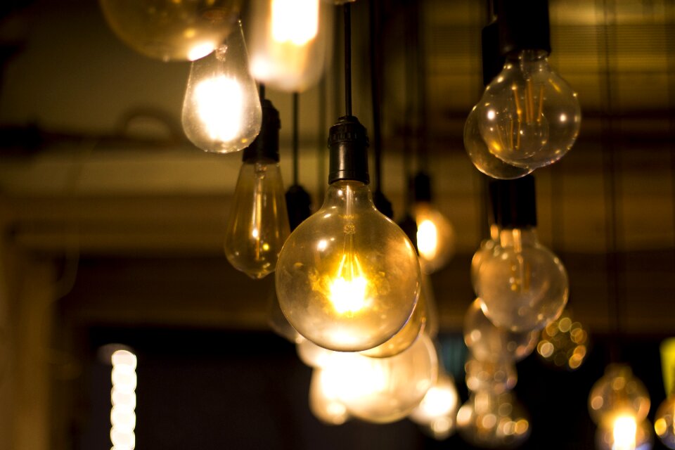 Luster light bulb garnish