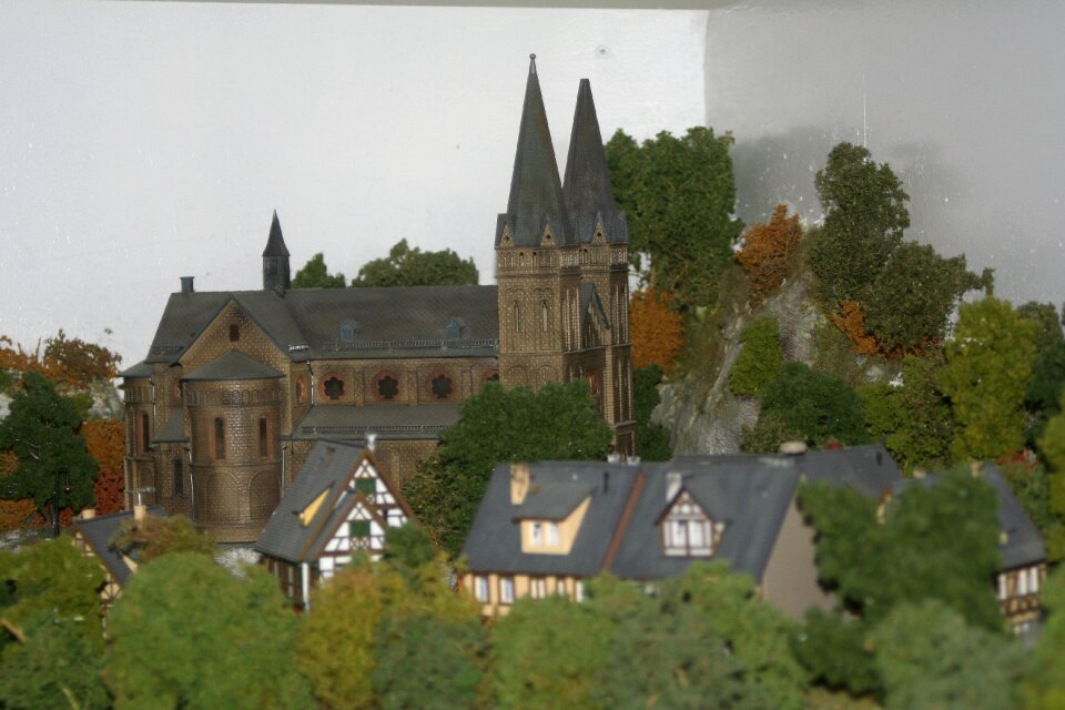 Building church landscape