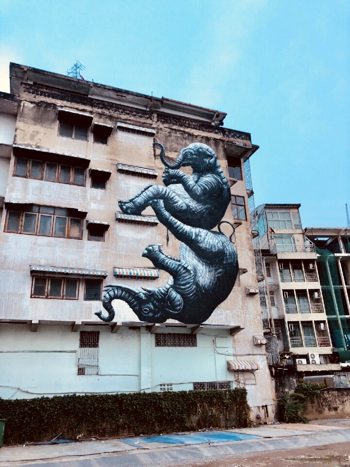 Statue sculpture
