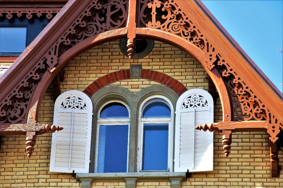 Okienice wooden architecture