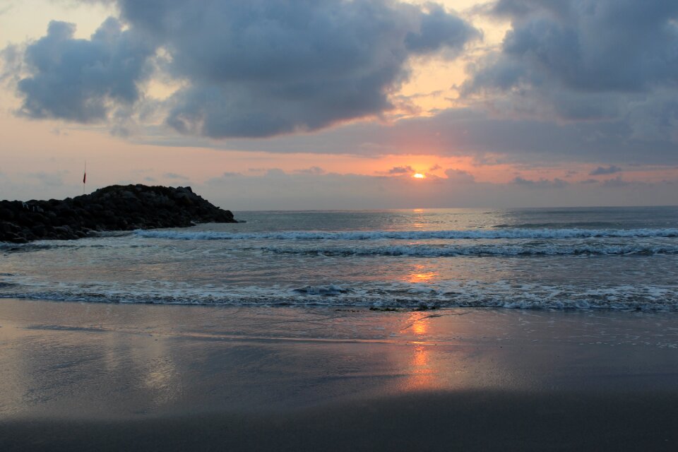 Body of water sea sun