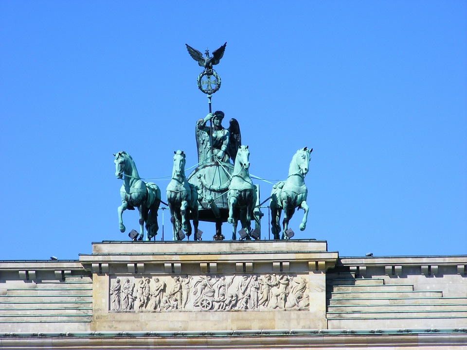 Structures capital landmark