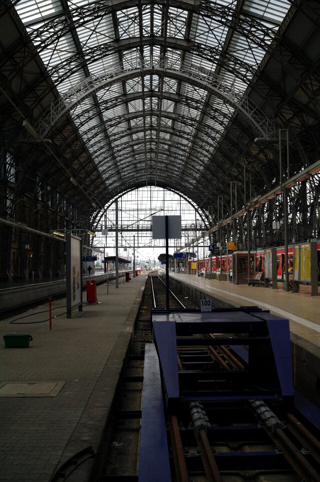 Warehouse steel station