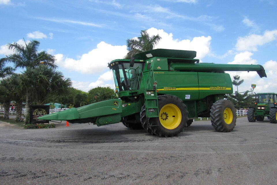 Crop harvest john deere