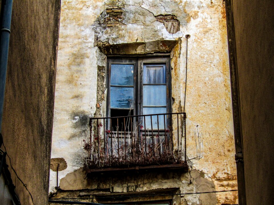 House door building