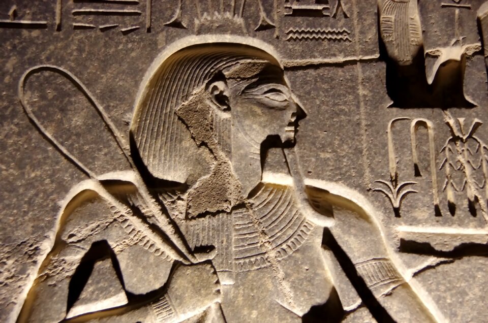 Engraving hieroglyph sculpture