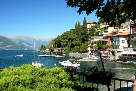 Lake como varenna photo