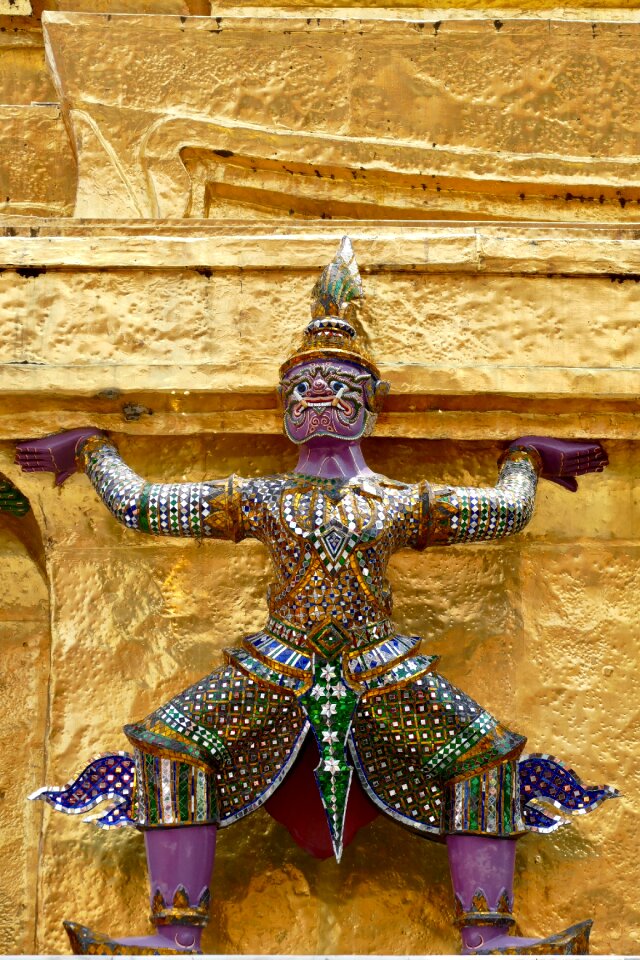 Wat protectors temple complex
