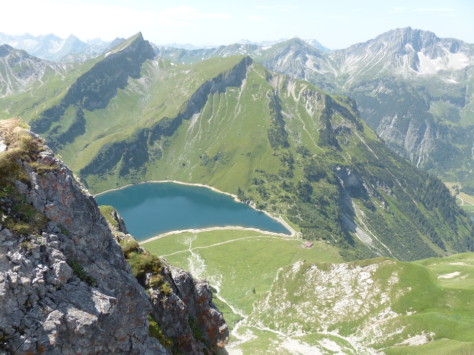 Reservoir top wedding alpe hut photo