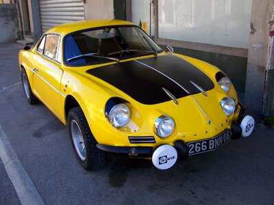Old car alpine a110 plan du var