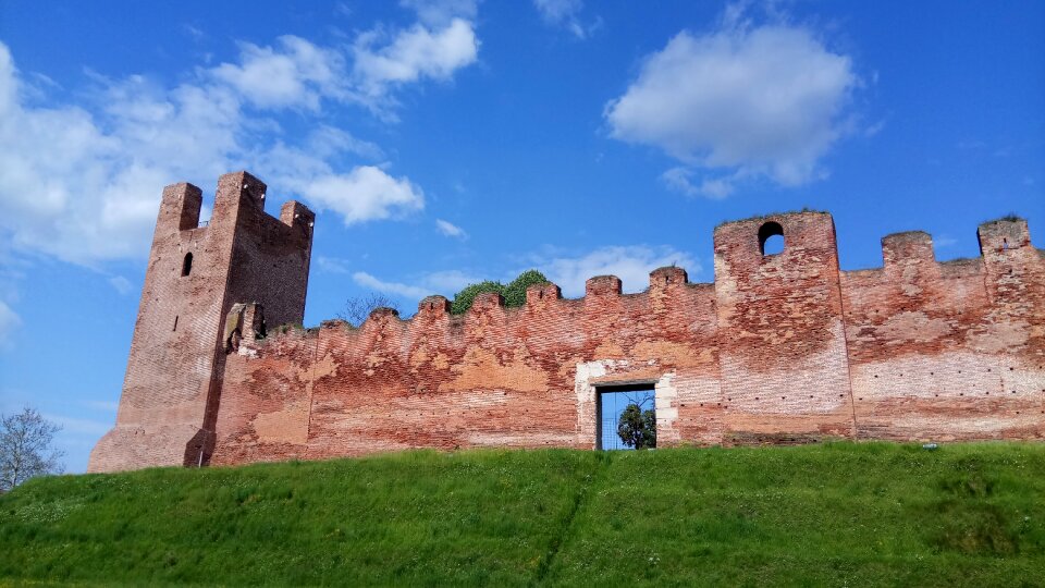 Walls castle caselfranco veneto
