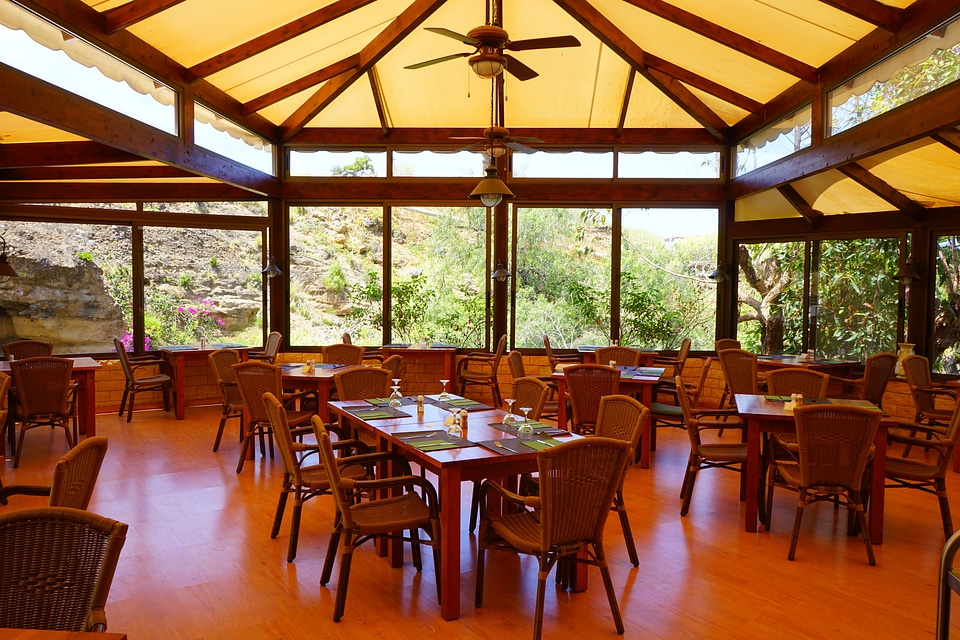 Eat dining room hotel