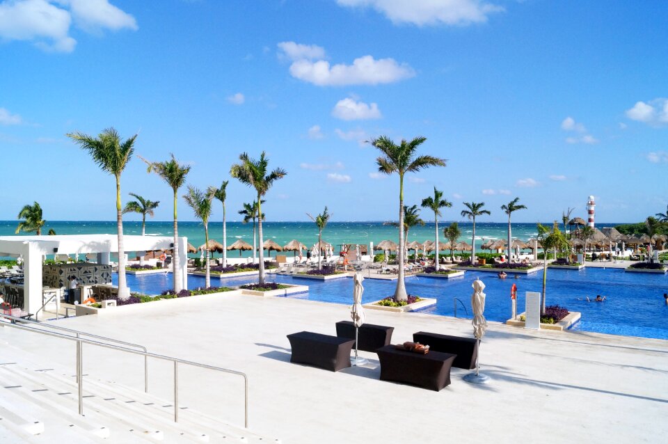 Ease hotel tourist season