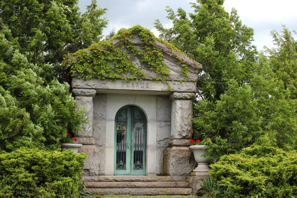 Old garden cemetery