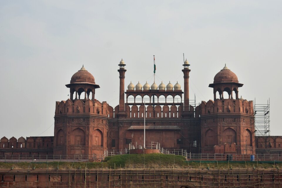 Travel mausoleum redfort