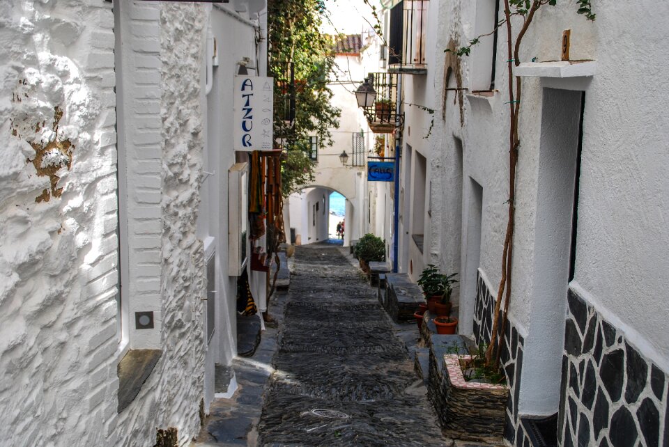 Street door cadaqués