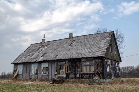 Abandoned farmhouse photo