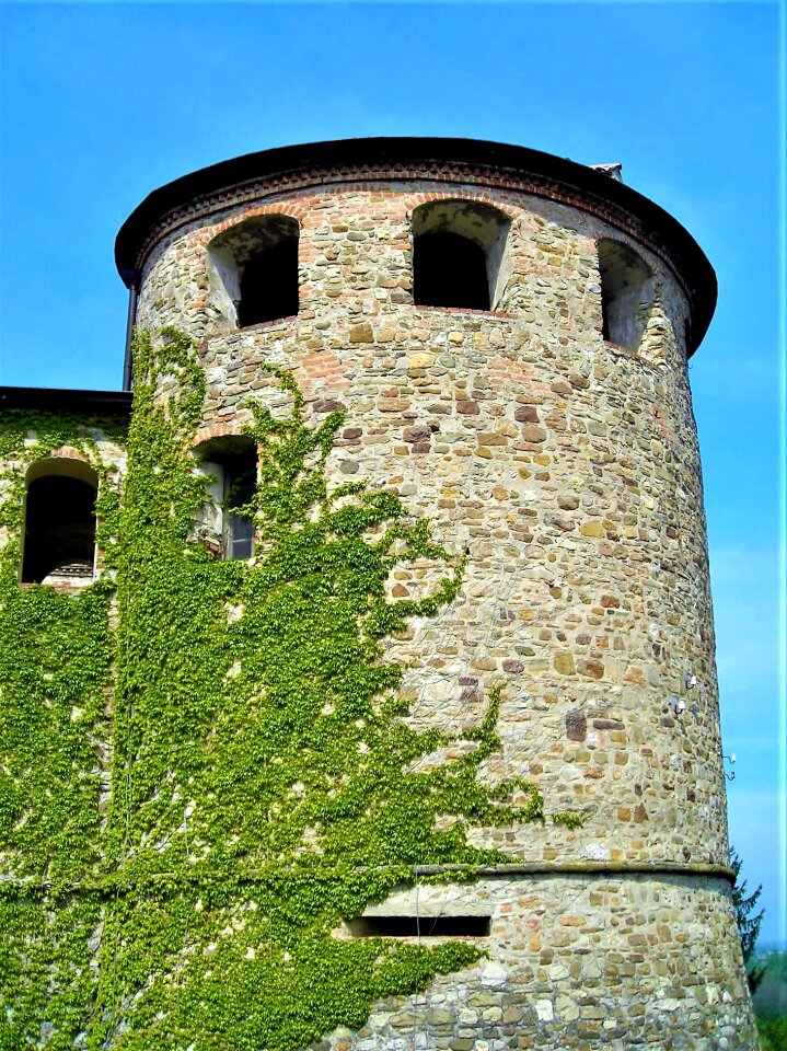 Old stone's gothic