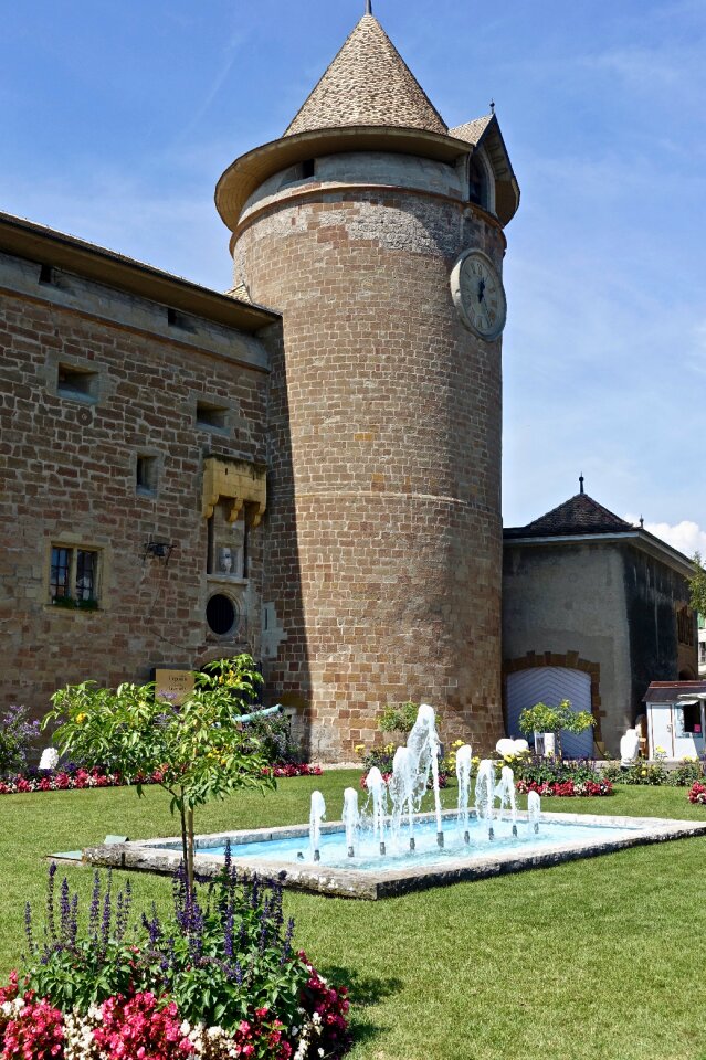 Travel outdoors fountain