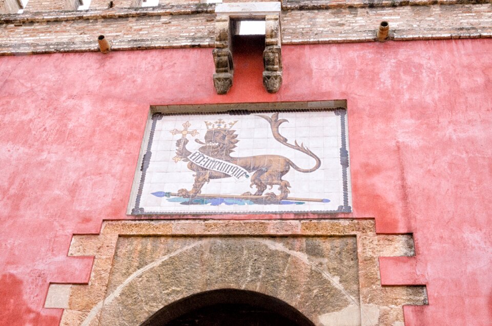 Wall antique facade