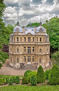 Palace building facade photo