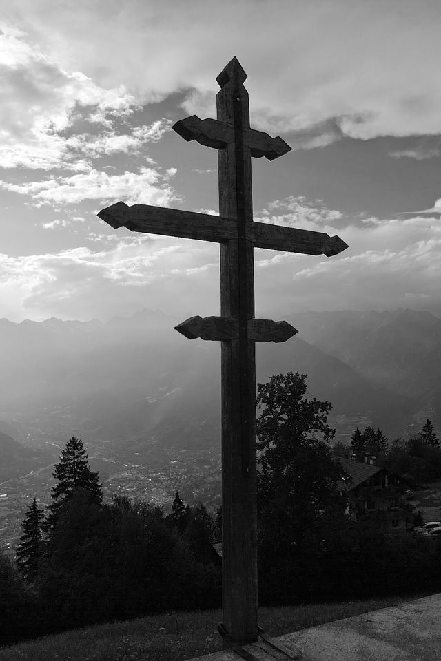 Sky mountains monochrome
