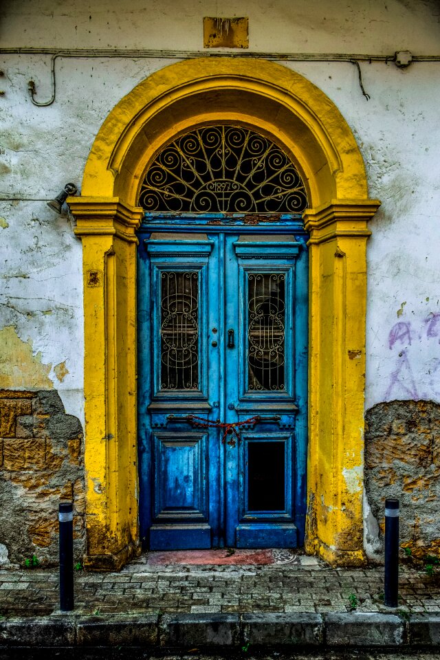 Doorway entrance facade photo