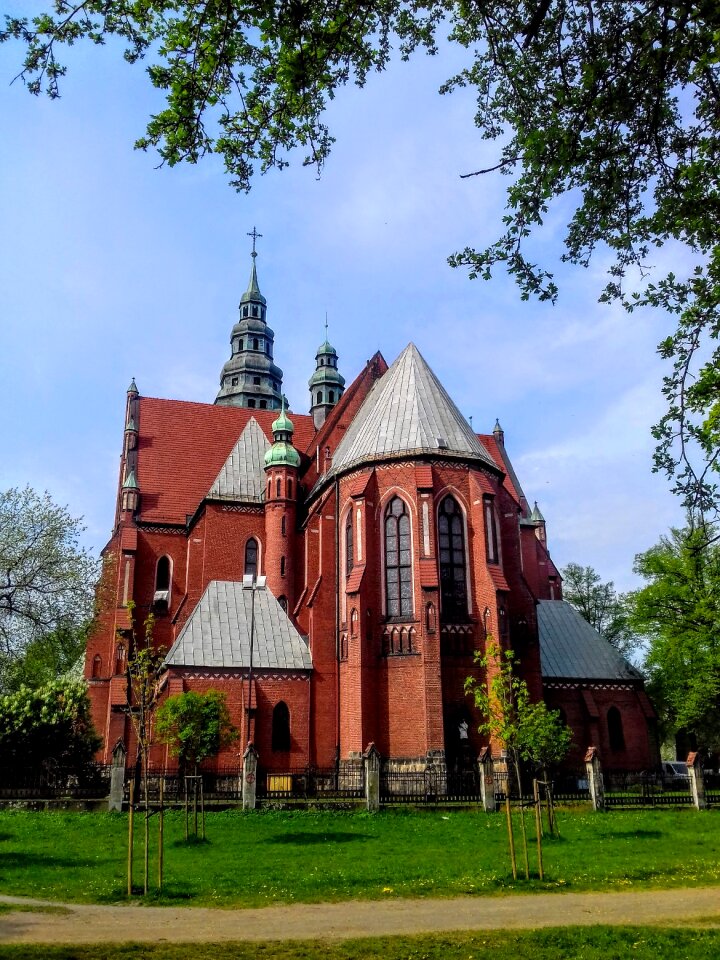 At the court of religion the church of st