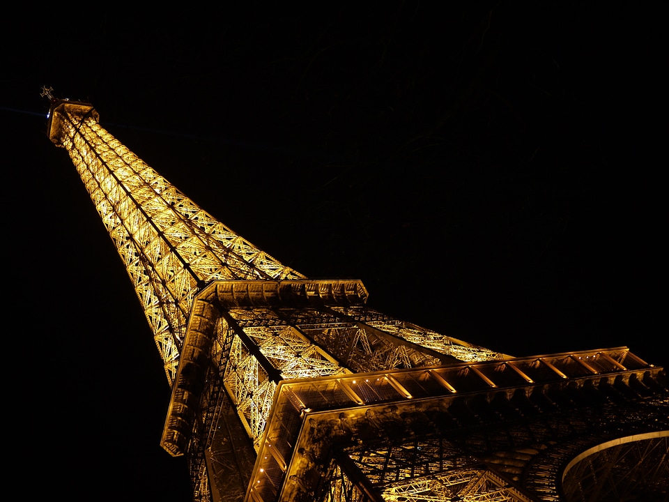 Paris night lighting
