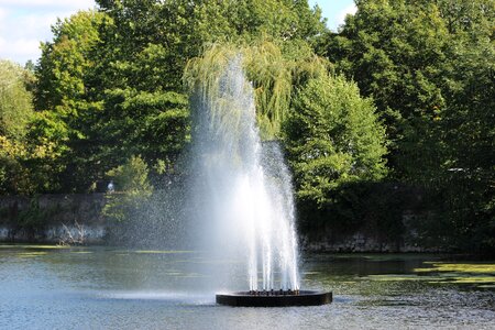 River leaf fountain photo