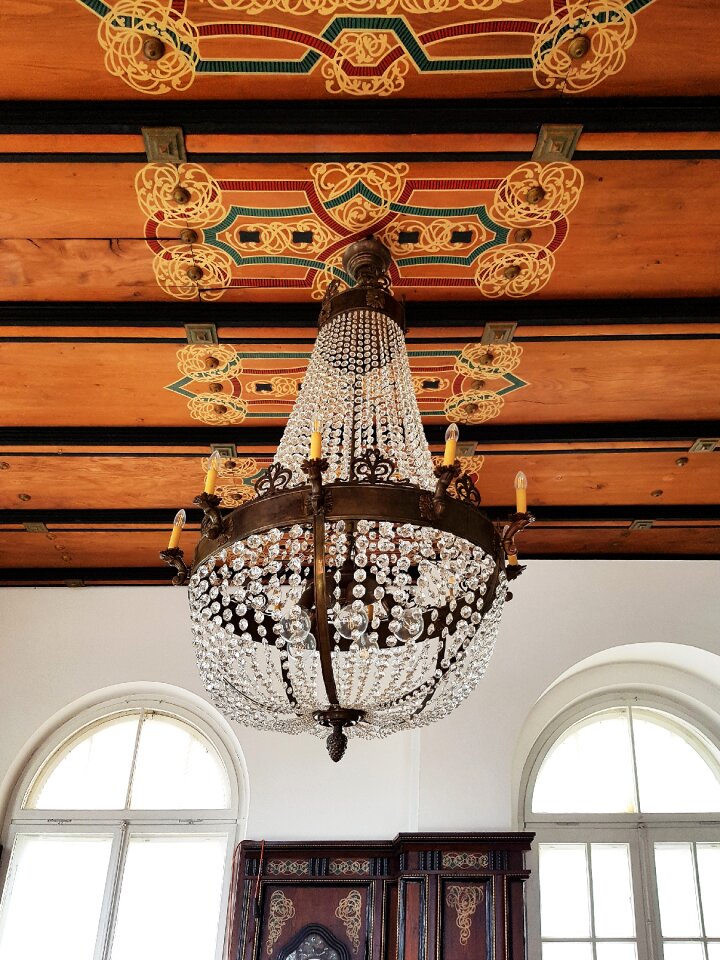 Chandelier glass ornament