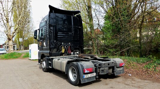 Travel truck black