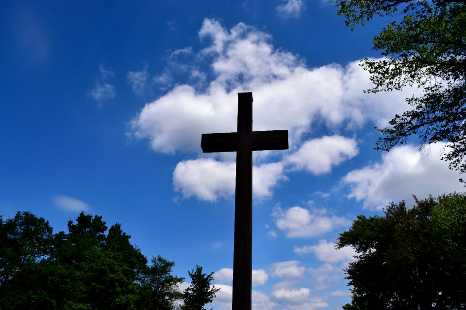 Crucifixion religion sacrifice