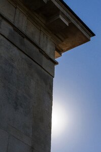 Architecture at the court of sky