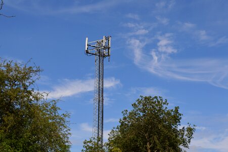 Broadcast green mast