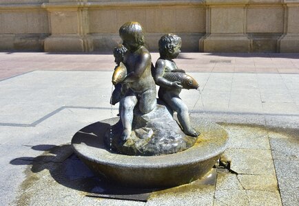 Sculpture source saragossa