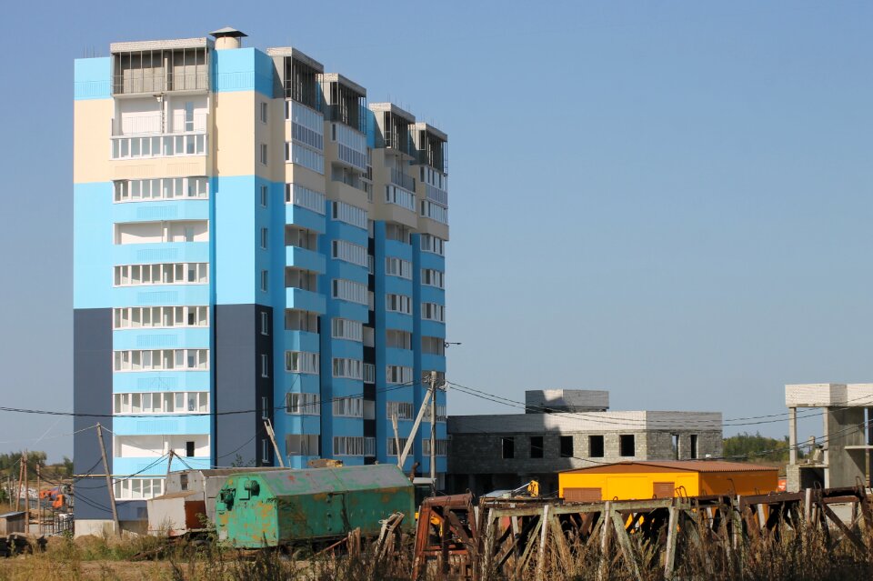 Multi-storey building outdoors industry