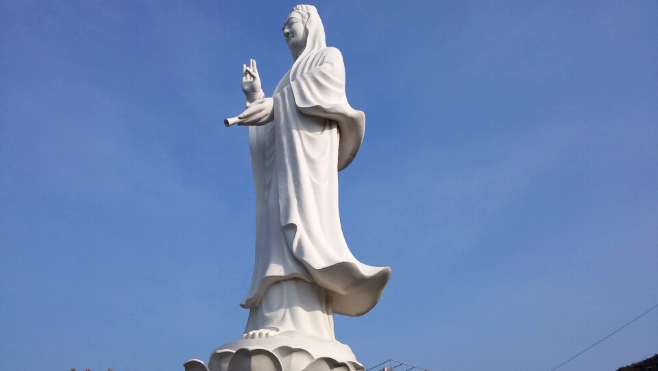 Buddhism lady buddha statue