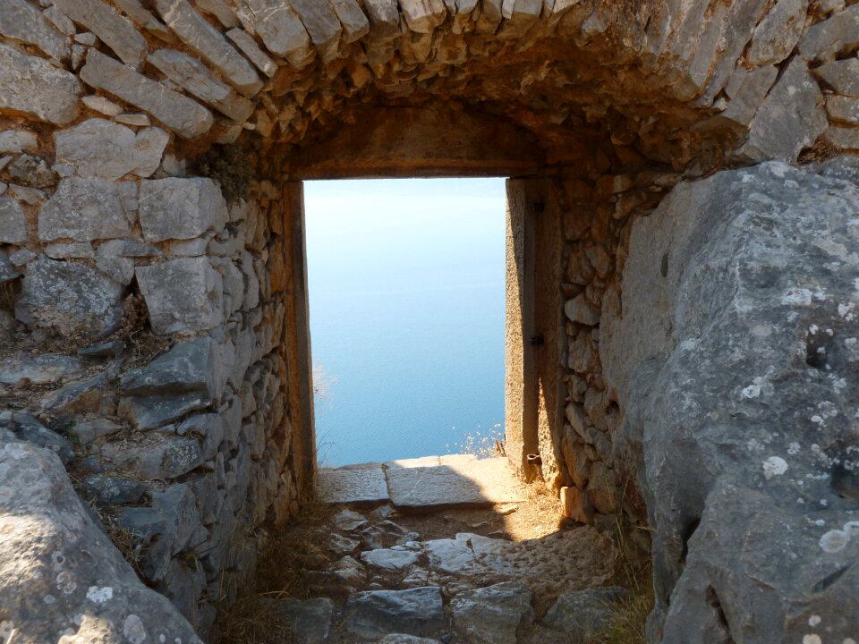 Stone travel architecture