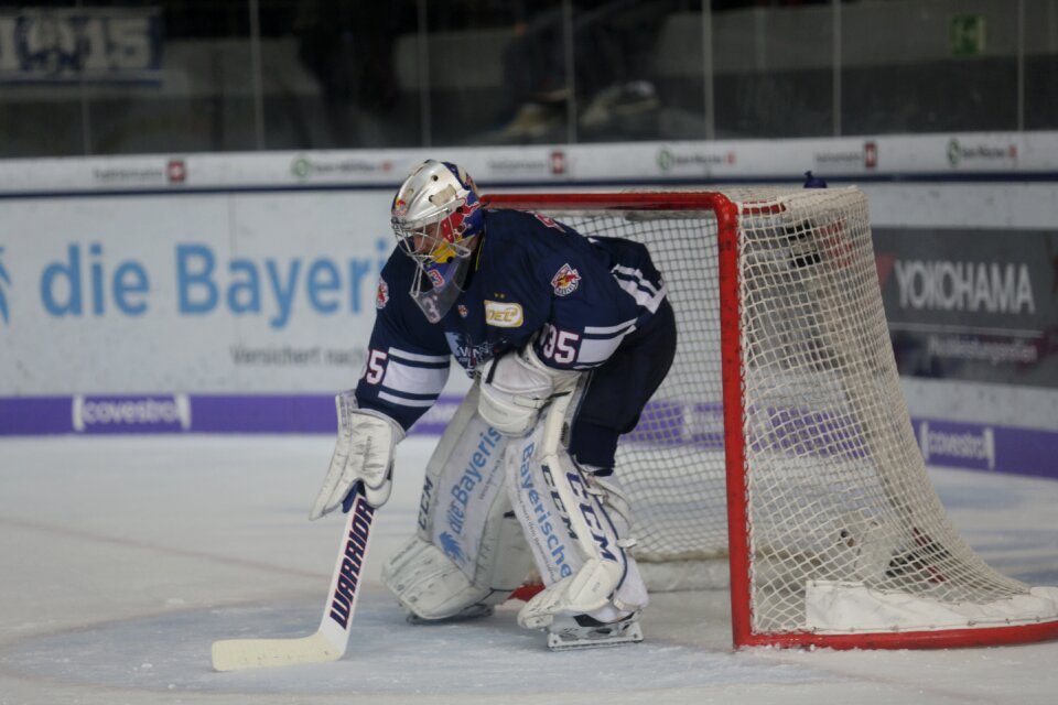 Competition ice hockey ice
