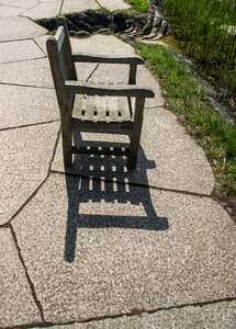 Shadow garden seat