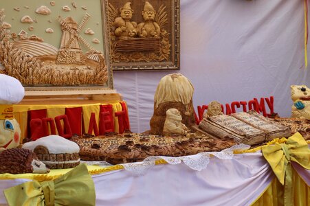 Art basket fair