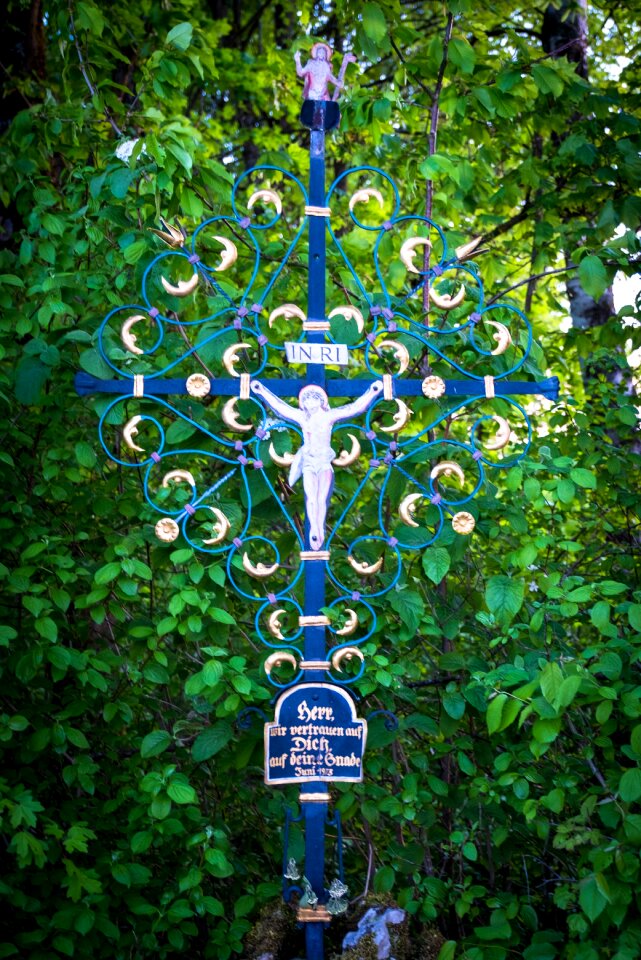 Garden nature cross